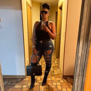 Meet your Posher, Sierra